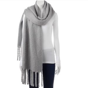 SONOMA  Solid Braided Fringe Oblong Scarf
